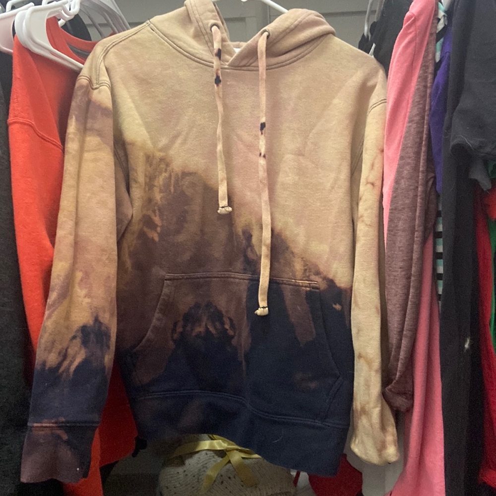 Brown and black sweatshirt